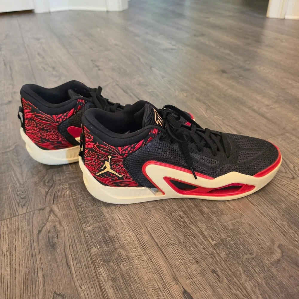 Jordan Tatum 1 Old School Black University Red Gold DZ3320-001 Mens Basketball